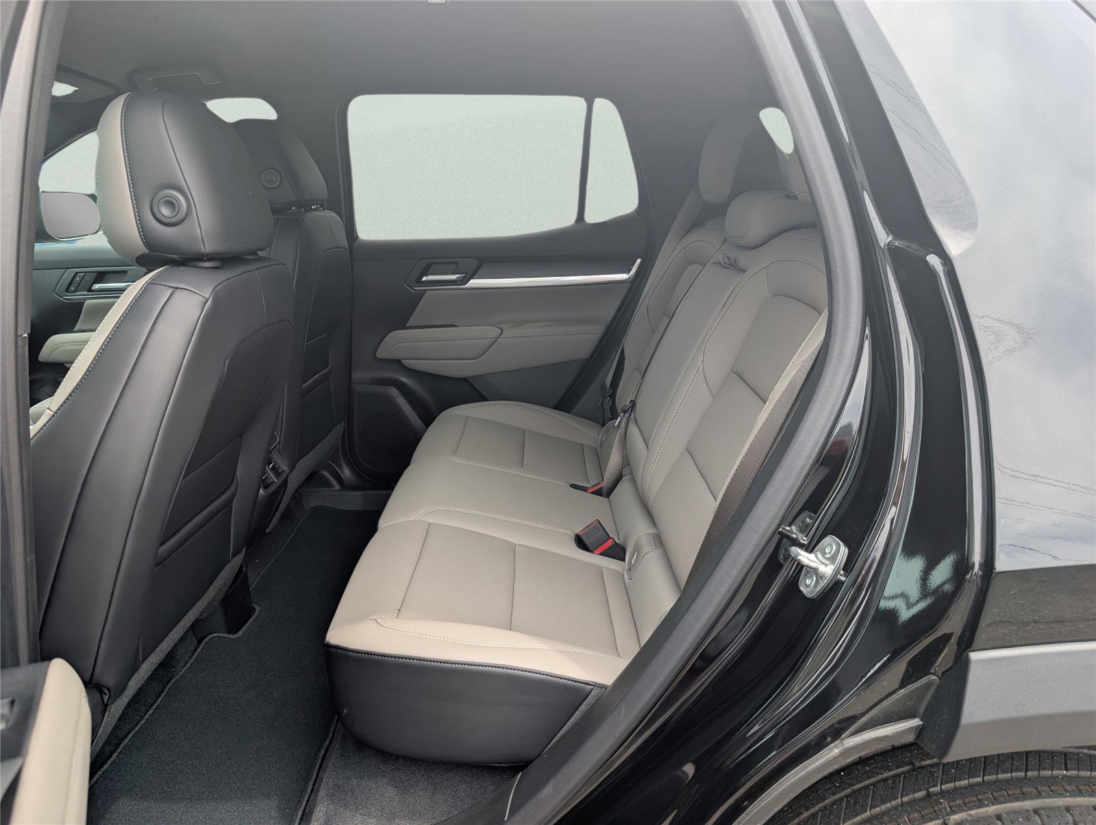 New 2026 GMC Terrain Elevation w/ Elevation Premium Package image 29