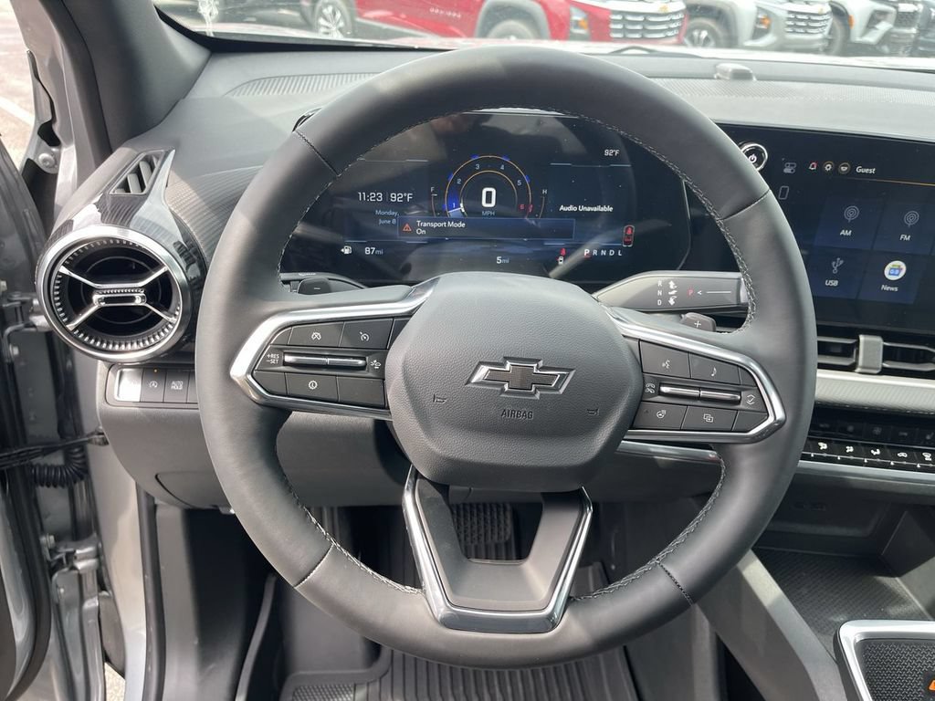 New 2026 Chevrolet Equinox LT w/ Convenience Package II FWD image 14