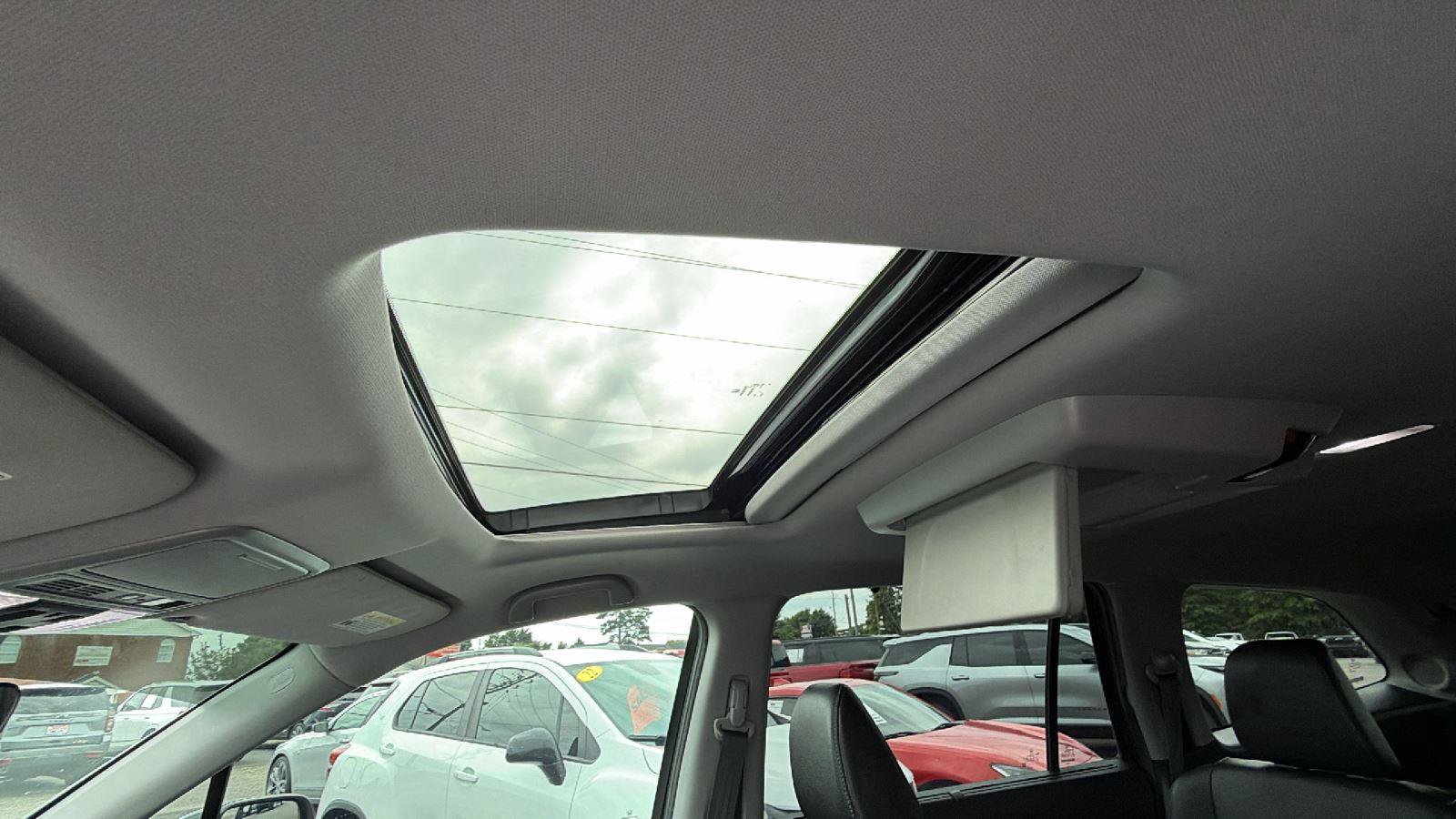 Used 2020 Honda Pilot Touring image 3