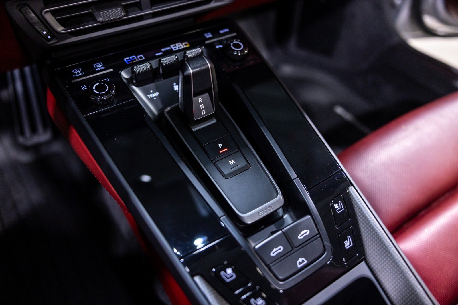 Used 2022 Porsche 911 Cabriolet image 54