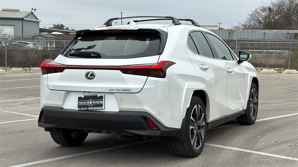 Used 2024 Lexus UX 250h AWD w/ Premium Package image 6