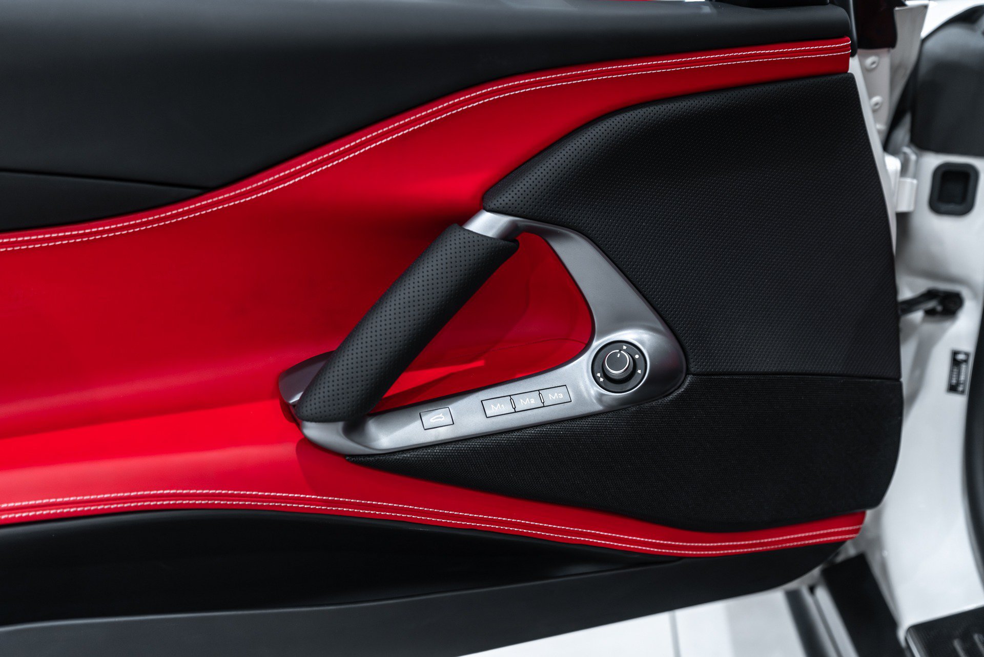 Used 2023 Ferrari 812 GTS RWD image 31