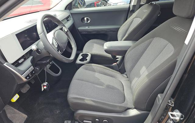 Used 2024 Hyundai Ioniq 5 SEL AWD/4WD image 5