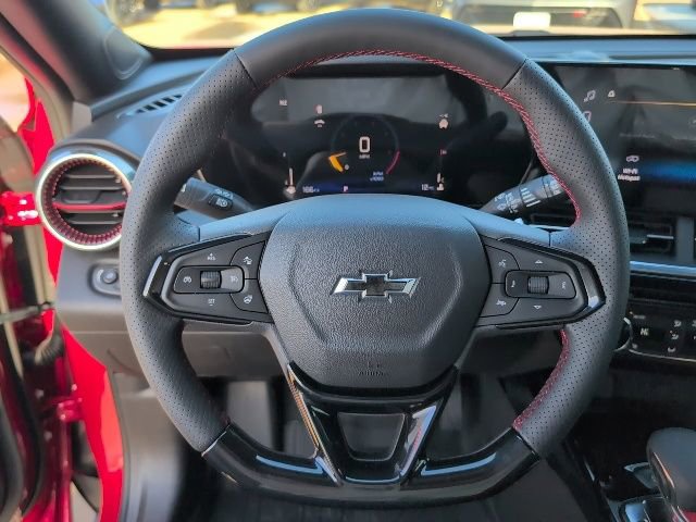 Certified 2026 Chevrolet Trax RS w/ Sunroof Package image 15