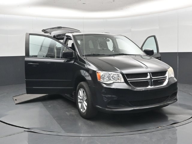 Used 2014 Dodge Grand Caravan SXT FWD image 56