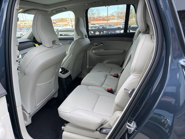 New 2026 Volvo XC90 T8 Ultra w/ Protection Package Premier image 7