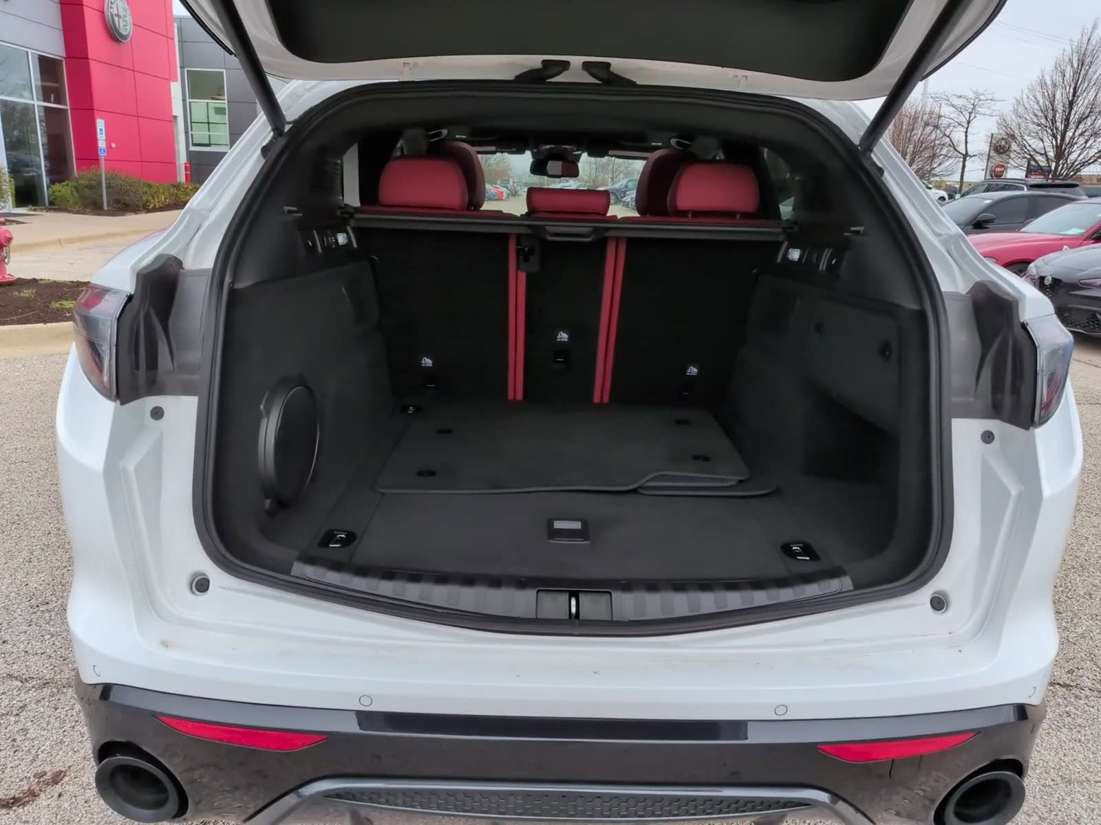 Used 2024 Alfa Romeo Stelvio Veloce image 9