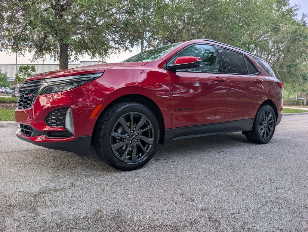 Used 2023 Chevrolet Equinox RS w/ RS Leather Package FWD image 3