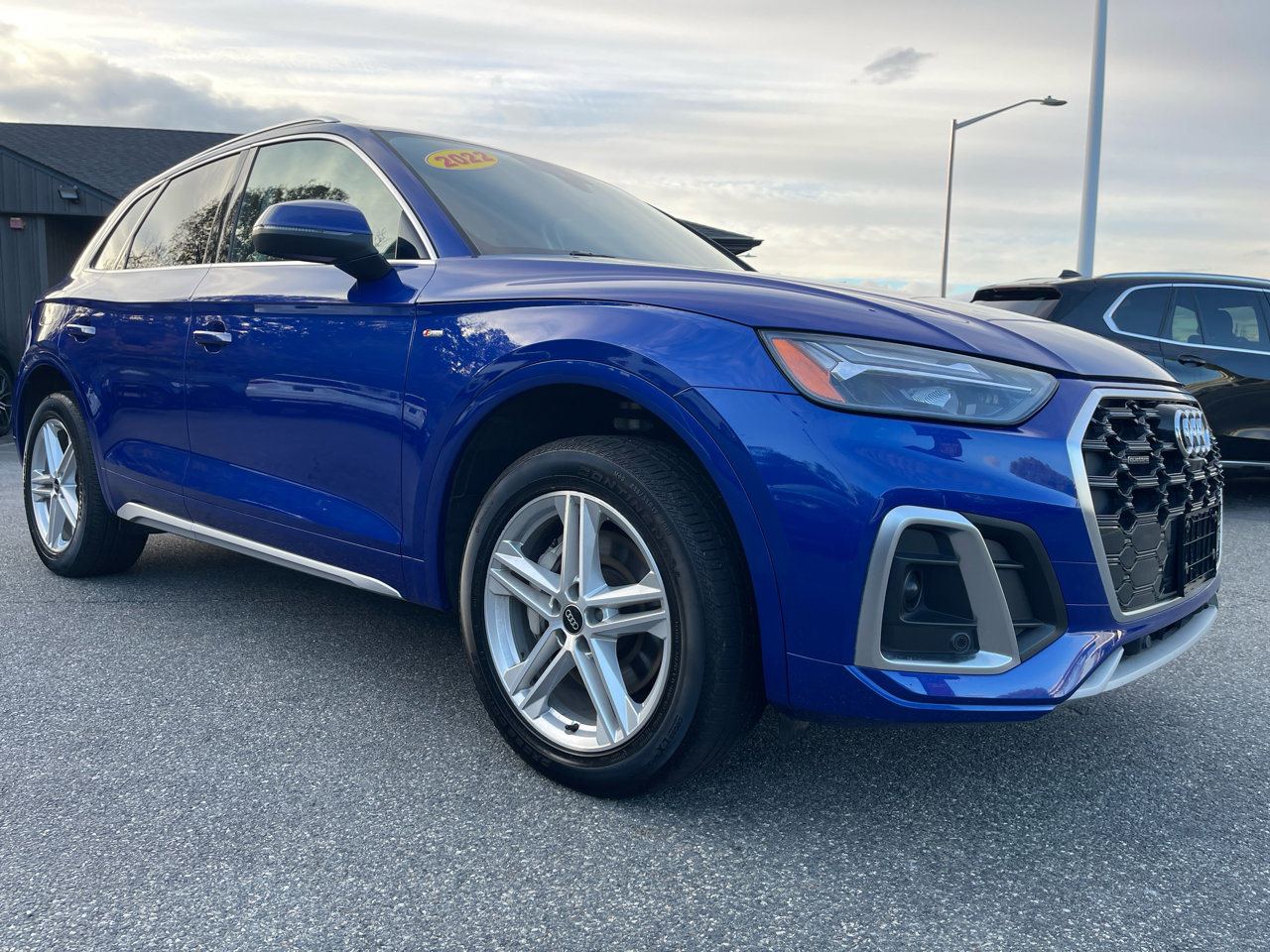 Used 2022 Audi Q5 e Premium Plus w/ Premium Plus Package image 12