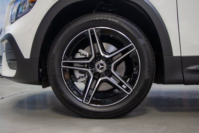 Certified 2023 Mercedes-Benz GLB 250 4MATIC image 7