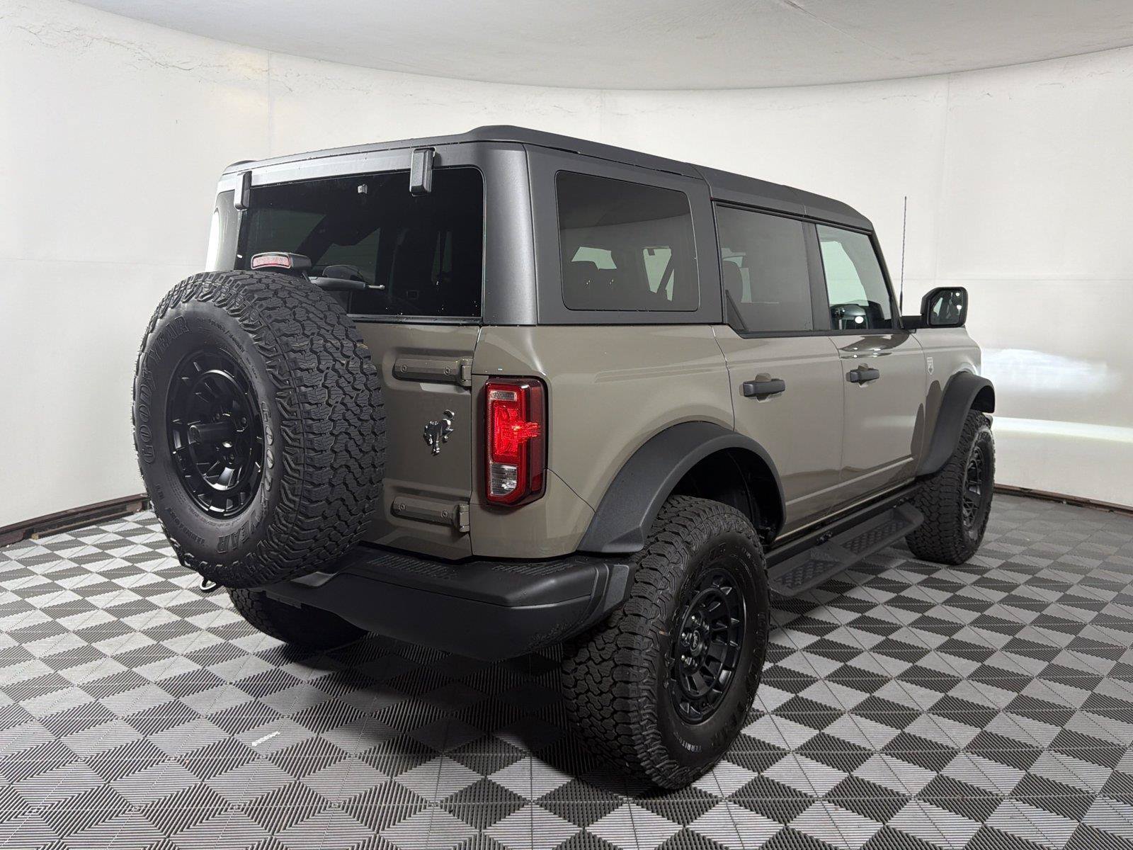 New 2026 Ford Bronco Big Bend w/ Black Diamond Package AWD/4WD image 7