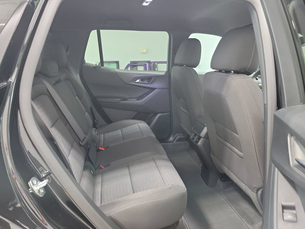 Used 2026 Chevrolet Equinox LT AWD/4WD image 16