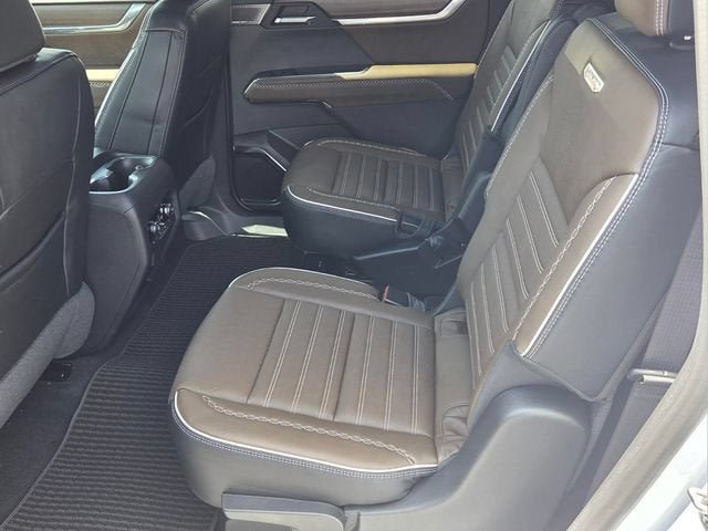 New 2026 GMC Acadia Denali Ultimate FWD image 11