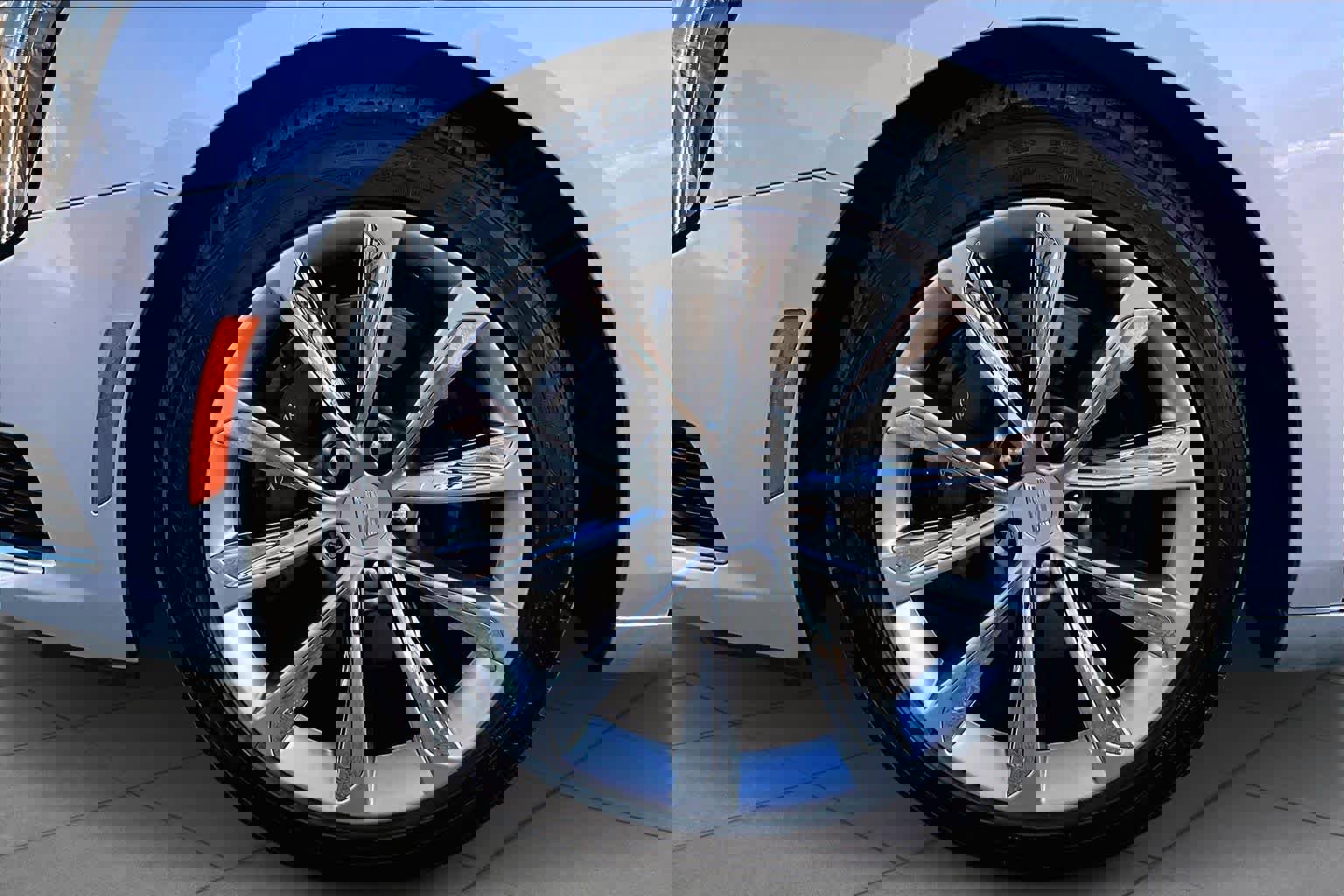 Used 2019 Cadillac XTS image 11