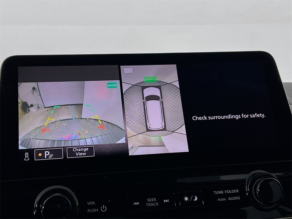 Used 2024 Nissan Armada SL w/ Captain's Chairs Package image 17