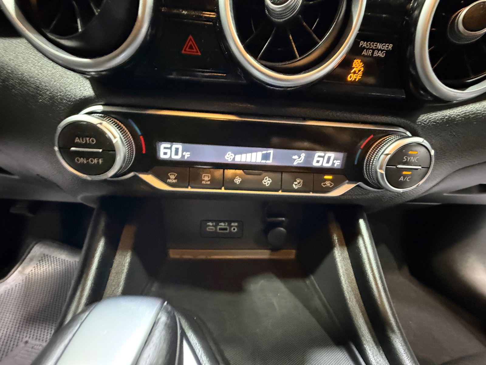 Certified 2021 Nissan Sentra SR FWD image 12