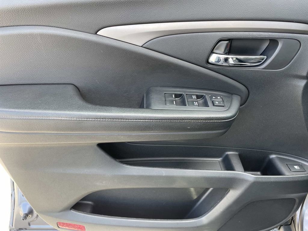 Used 2019 Honda Ridgeline RTL-T image 19