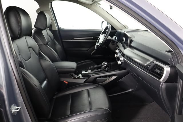 Certified 2024 Kia Telluride LX FWD image 19