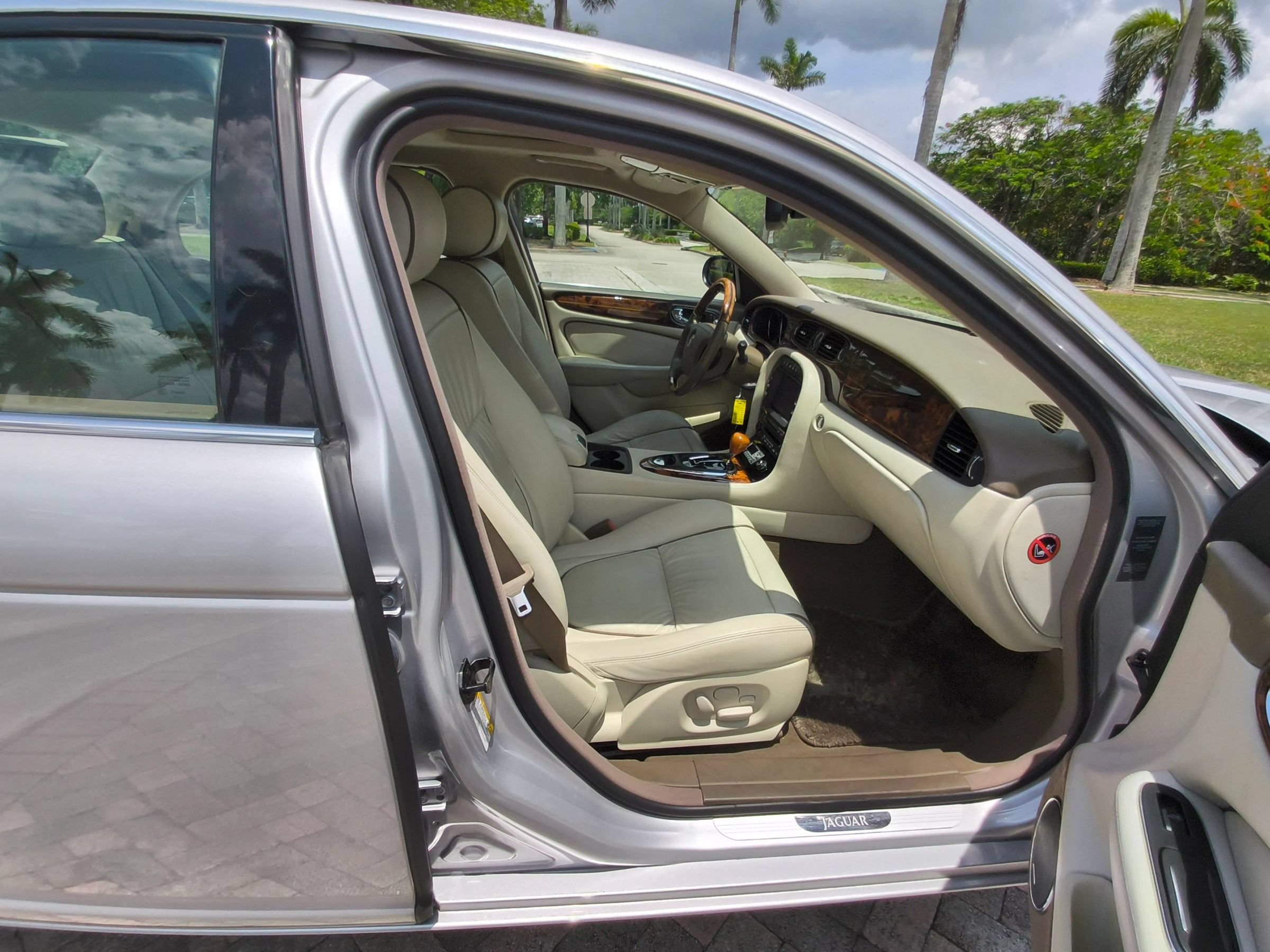 Used 2006 Jaguar XJ Vanden Plas RWD image 38