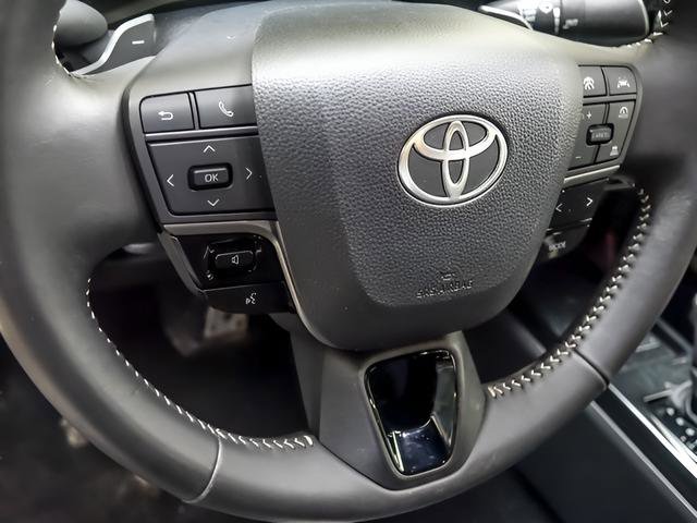 Certified 2025 Toyota Camry SE image 11