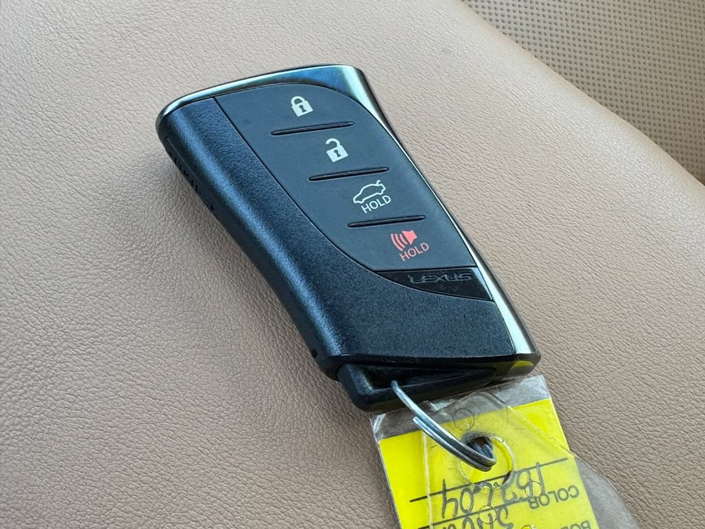 Used 2023 Lexus ES 350 w/ Accessory Package (Z1) FWD image 32