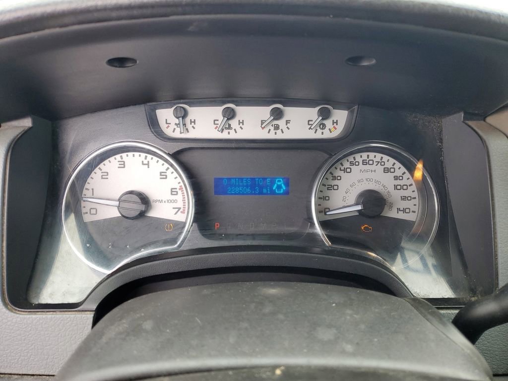 Used 2011 Ford F150 XLT w/ Trailer Tow Pkg image 10