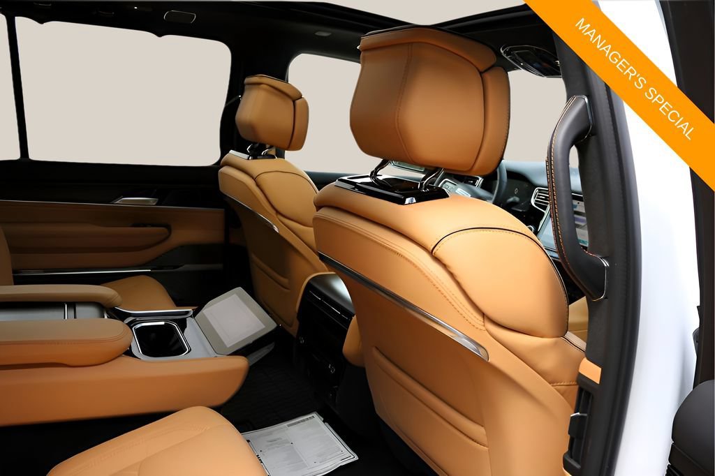 New 2026 Jeep Grand Wagoneer Summit AWD/4WD image 19