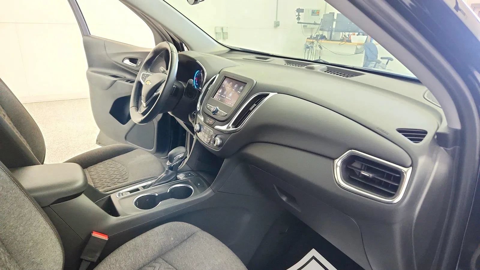 Used 2022 Chevrolet Equinox LT AWD/4WD image 30