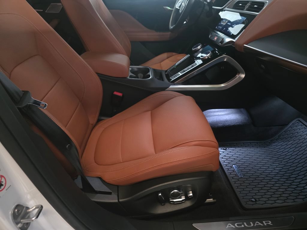 Certified 2024 Jaguar I-PACE R-Dynamic HSE AWD/4WD image 24