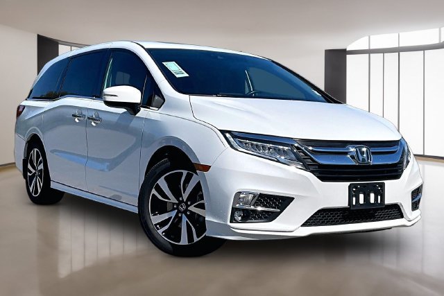 Used 2020 Honda Odyssey Elite image 3