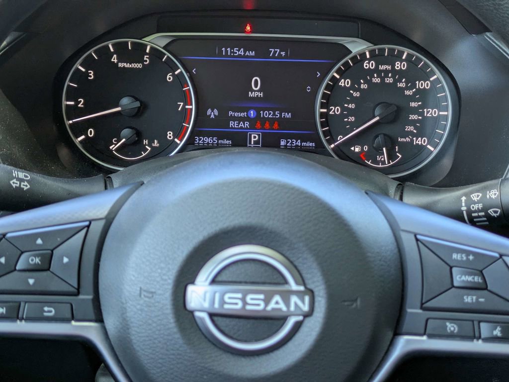 Used 2025 Nissan Altima 2.5 SV FWD image 24