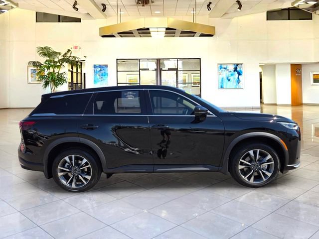 Certified 2026 INFINITI QX60 Pure w/ Cargo Package AWD/4WD image 4