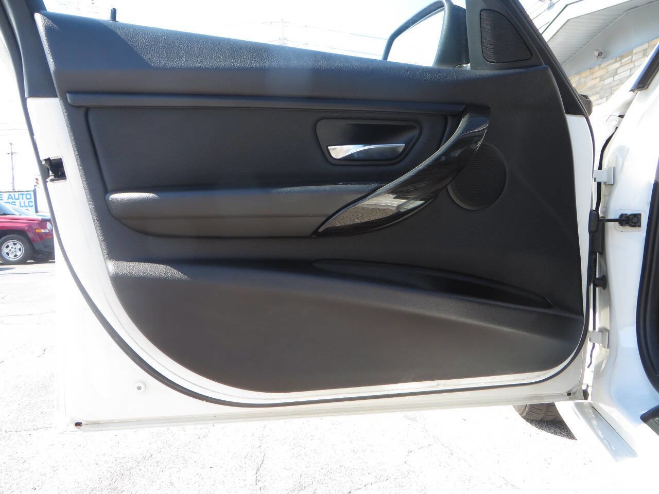 Used 2016 BMW 320i xDrive Sedan image 36