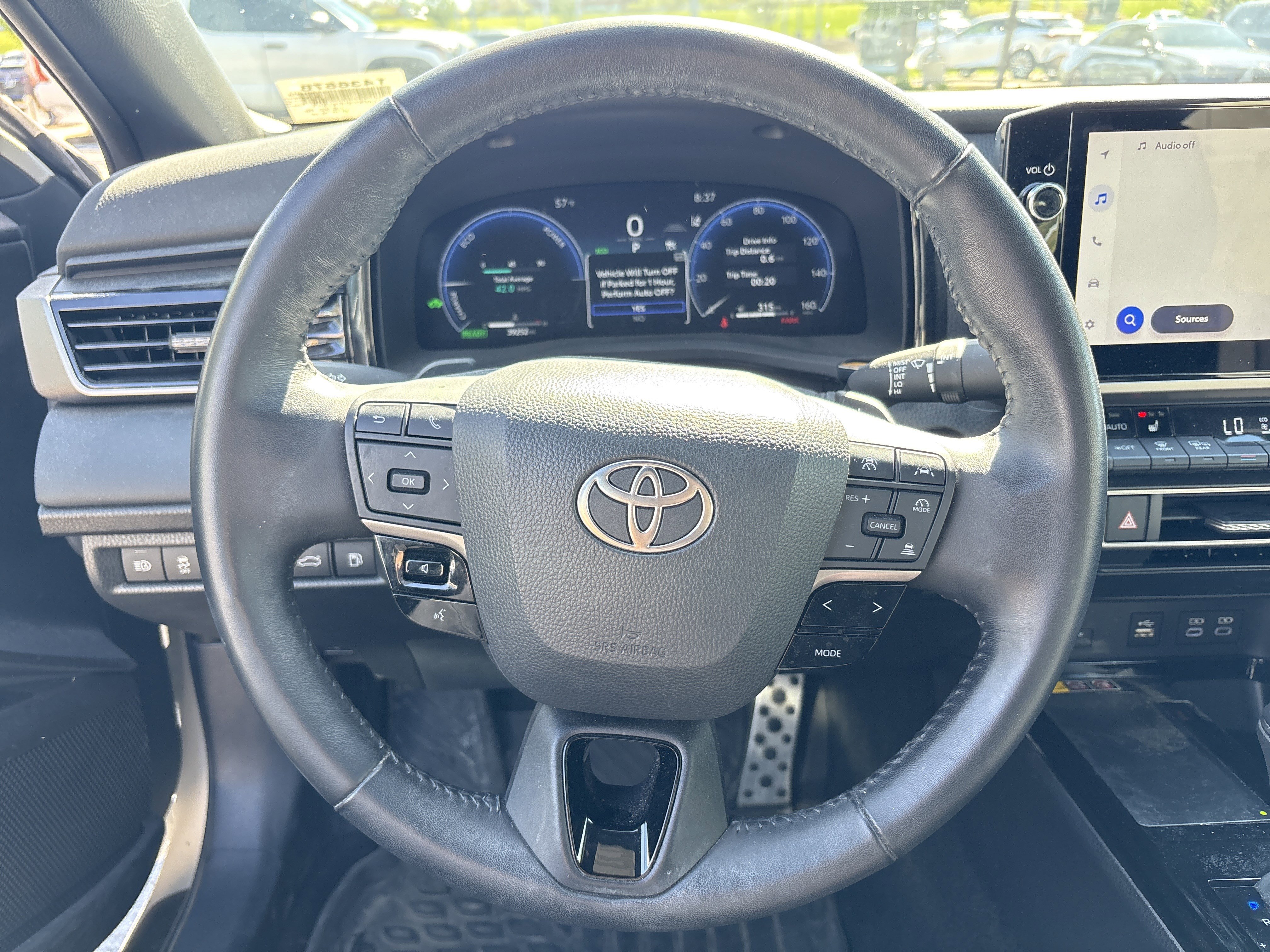Used 2025 Toyota Camry XSE FWD image 18