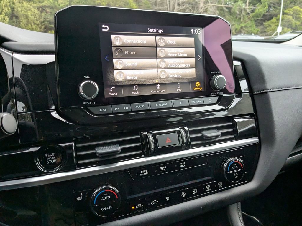 New 2025 Nissan Pathfinder SV image 19