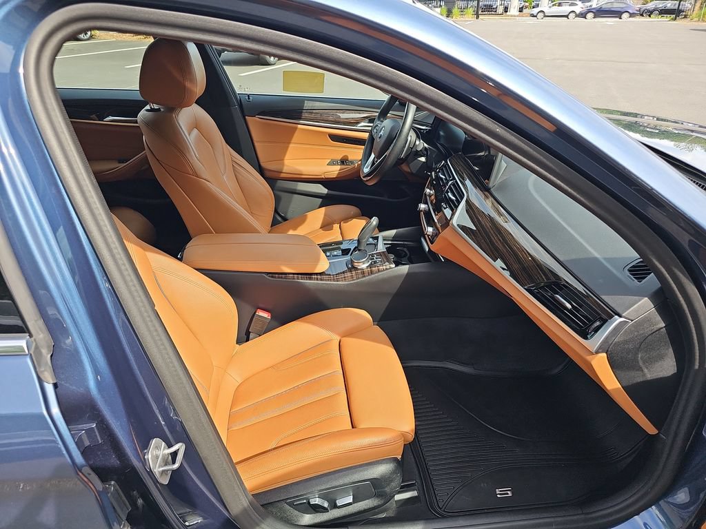 Certified 2023 BMW 530i xDrive w/ Premium Package AWD/4WD image 11
