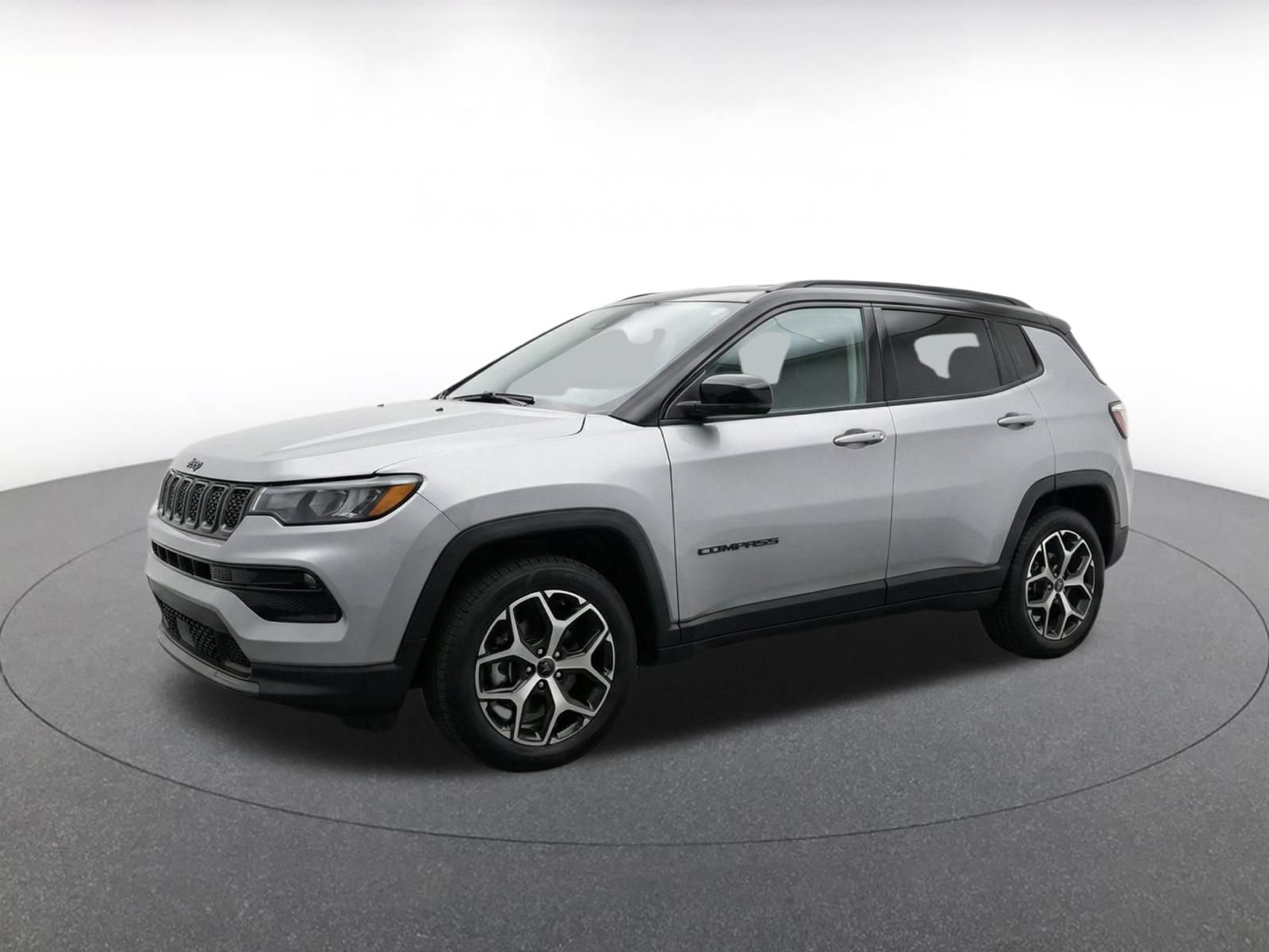 Used 2025 Jeep Compass Limited AWD/4WD image 3