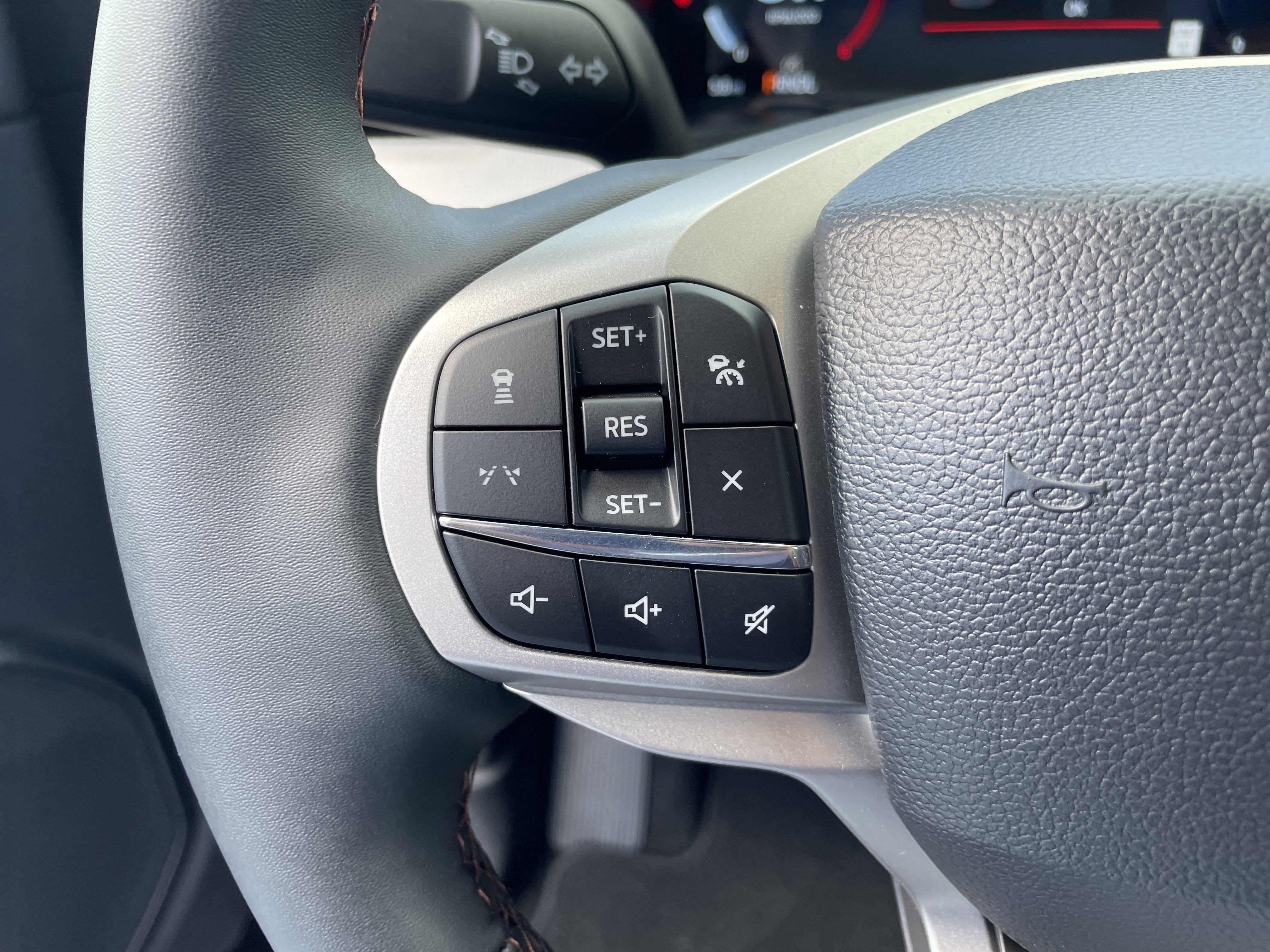 New 2025 Ford Explorer Active w/ Active Comfort Package image 21