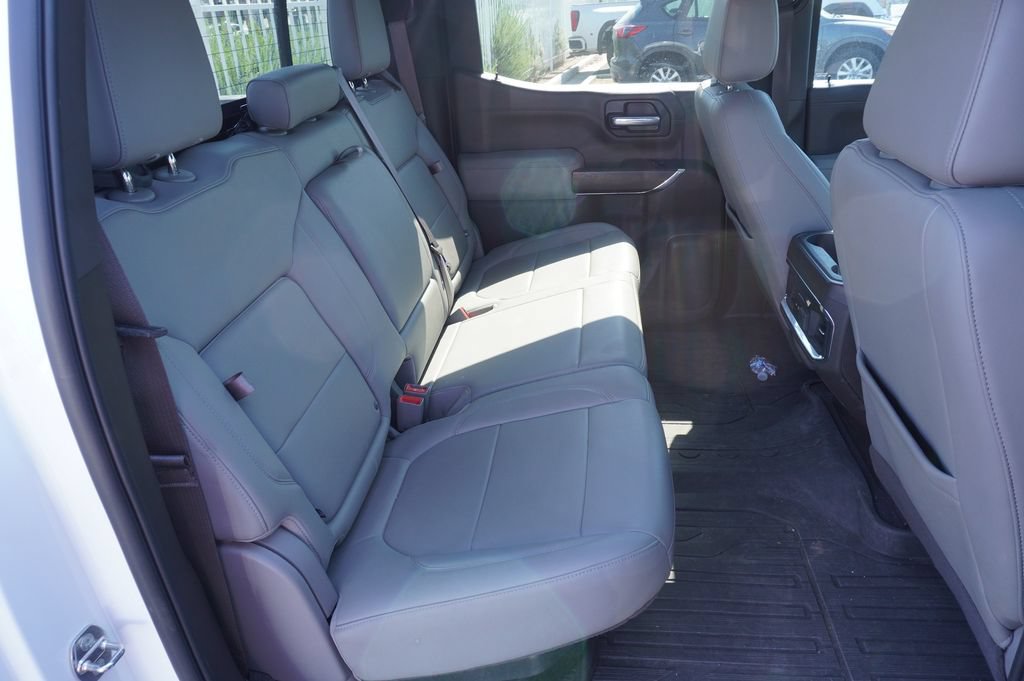 Used 2022 GMC Sierra 1500 SLT w/ SLT Premium Package AWD/4WD image 8