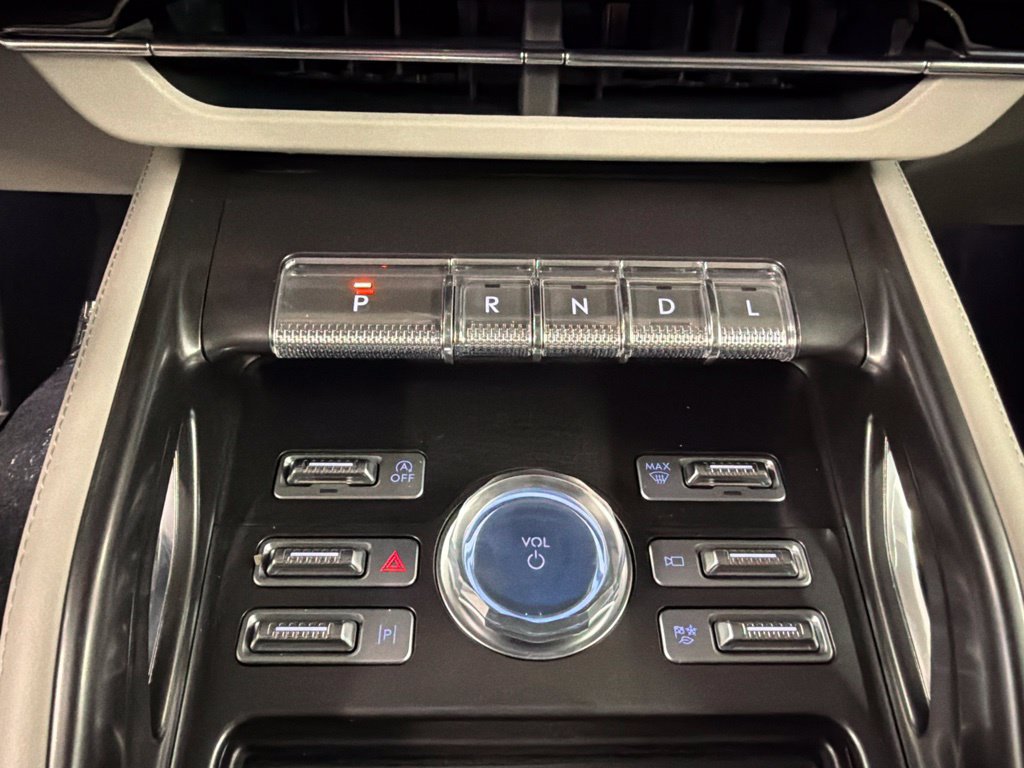 New 2026 Lincoln Nautilus Reserve w/ Jet Appearance Package AWD/4WD image 15