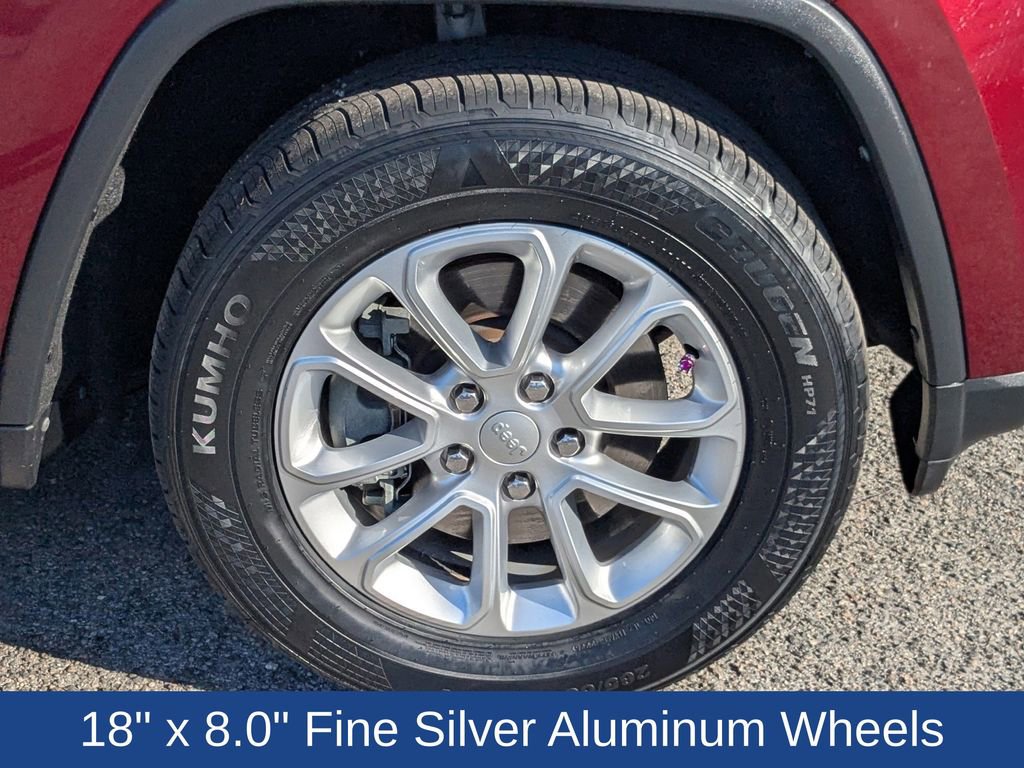 Used 2022 Jeep Grand Cherokee Laredo X image 11