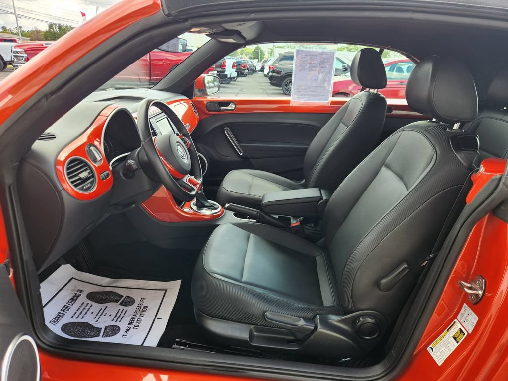 Used 2019 Volkswagen Beetle 2.0T SE FWD image 15