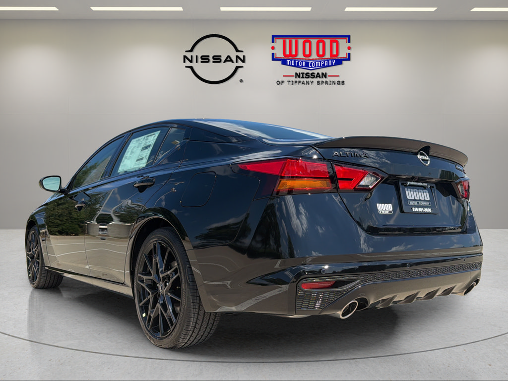 New 2026 Nissan Altima 2.5 SR w/ SR Midnight Edition Package FWD image 4