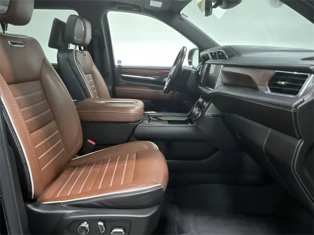 Used 2023 GMC Yukon XL Denali Ultimate w/ LPO, Floor Liner Package image 22