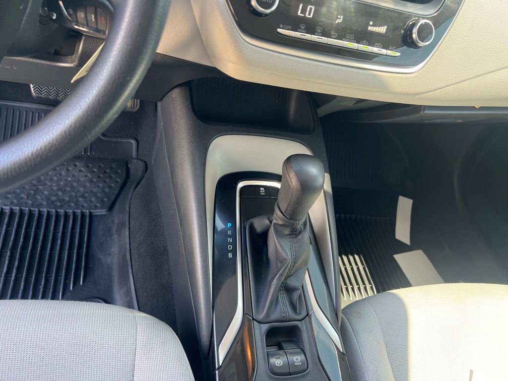 Used 2022 Toyota Corolla LE w/ Carpet Mat Package (TMS) image 20