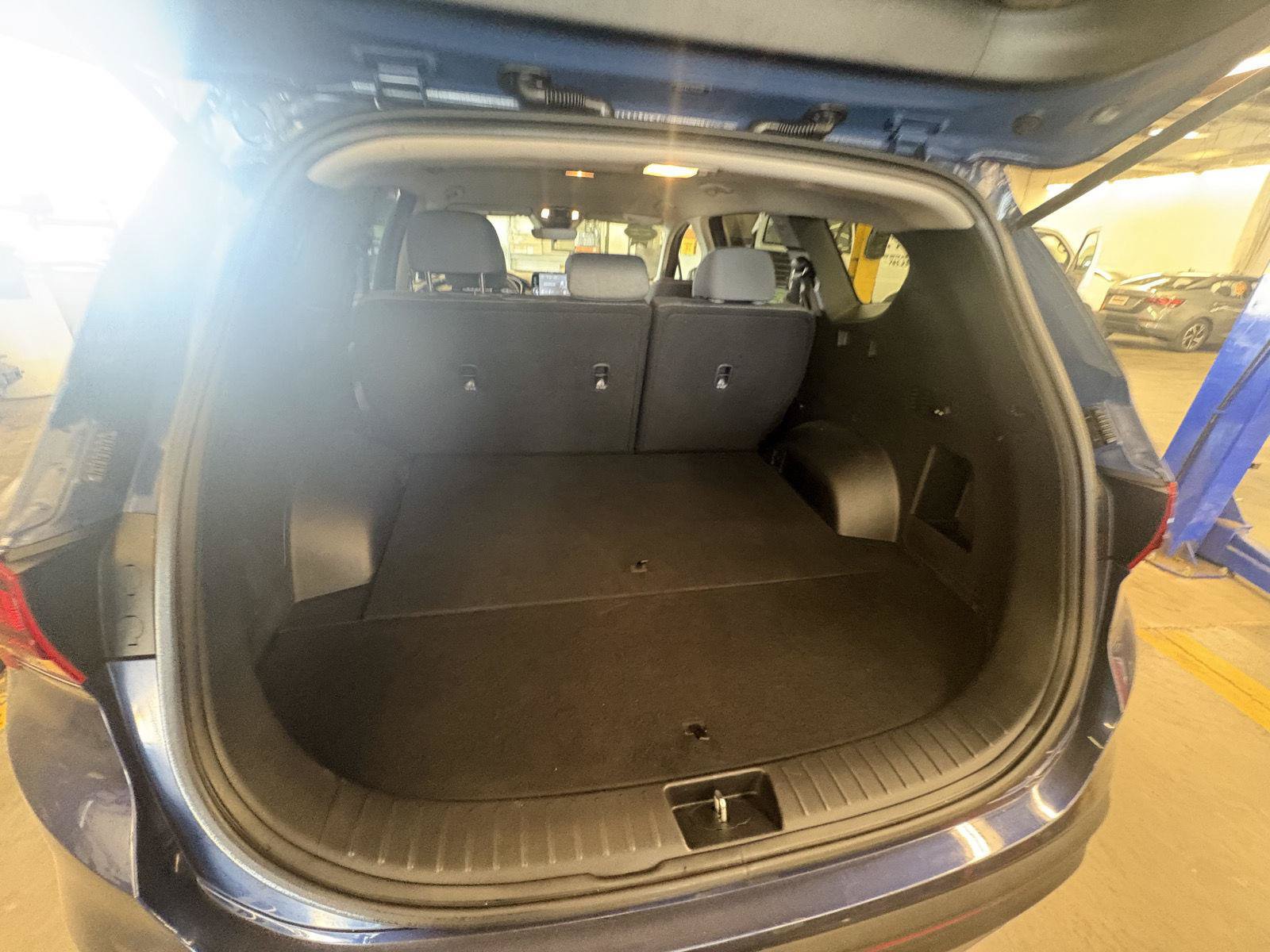 Used 2023 Hyundai Santa Fe SE FWD image 18
