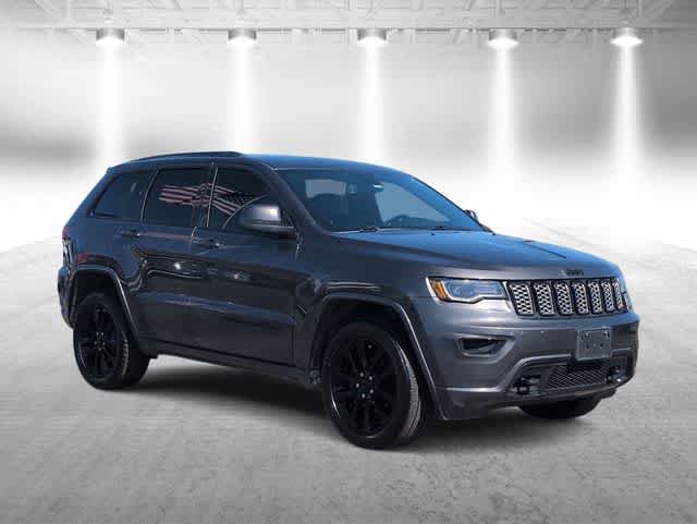 Used 2020 Jeep Grand Cherokee Altitude AWD/4WD image 2