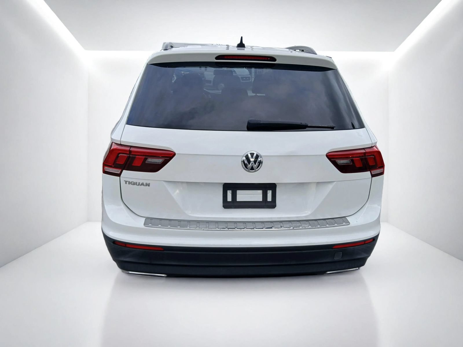 Used 2021 Volkswagen Tiguan S FWD image 8