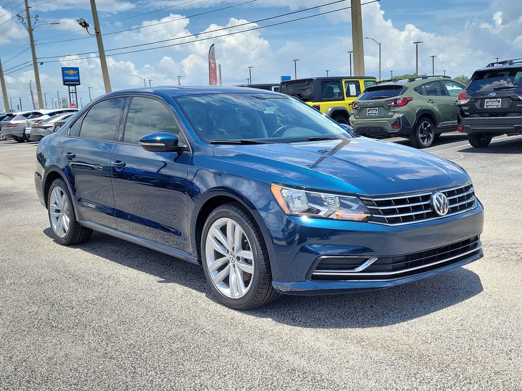 Used 2019 Volkswagen Passat 2.0T Wolfsburg w/ Wheels & Sunroof Package FWD image 7