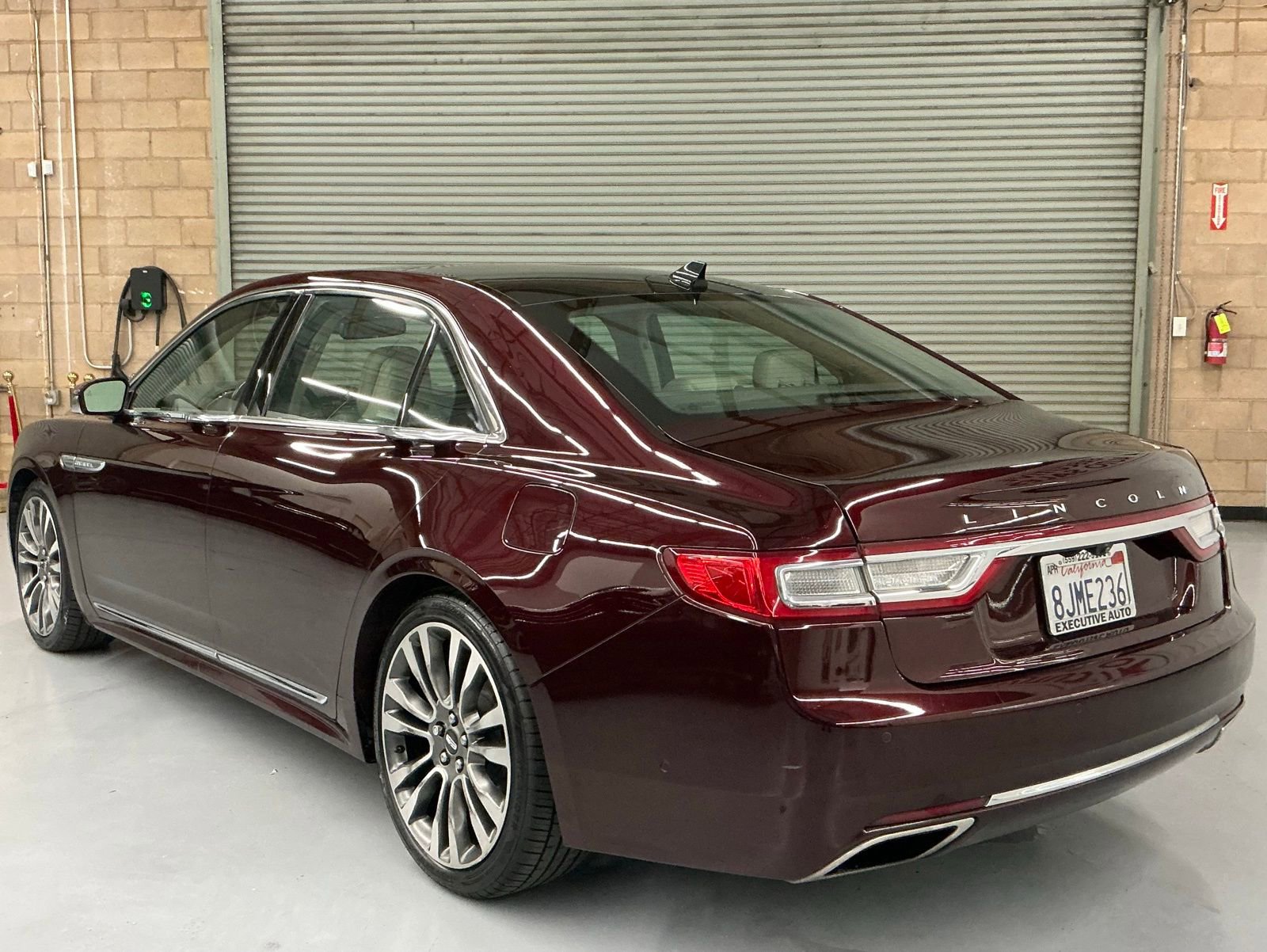 Used 2019 Lincoln Continental Reserve image 7